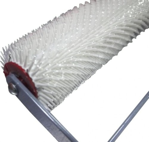 Валик для наливных полов ЗУБР МАСТЕР 400 мм игольчатый на металлической рамке, под удлинитель [03952-40]