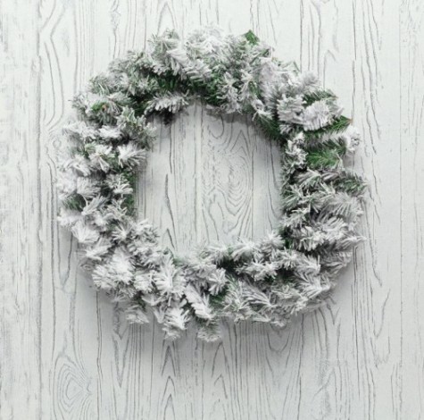 Венок еловый Neon-Night заснеженный d60 см, ПВХ [307-148]