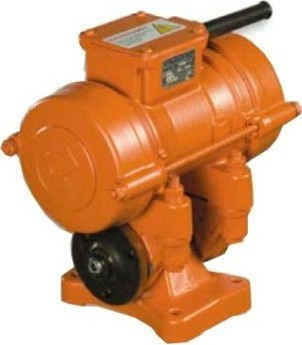 Вибратор общего назначения КРАСНЫЙ МАЯК ИВ-101Е 220В с направленными колебаниями [ИВ-101Б.00.000-18]