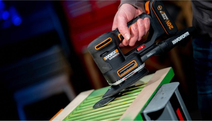 Виброшлифмашина аккумуляторная Worx WX820 Виброшлифмашина аккумуляторная Worx WX820