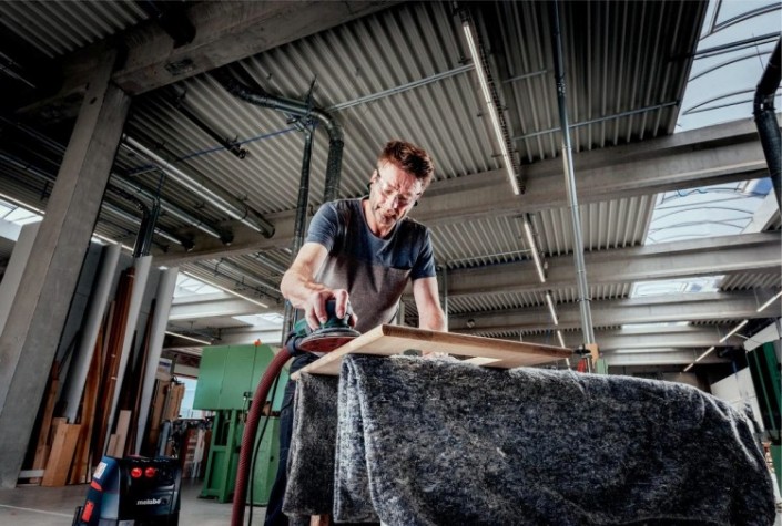 Виброшлифмашина METABO SXE 150-25 BL эксцентриковая Metaloc [615025700]