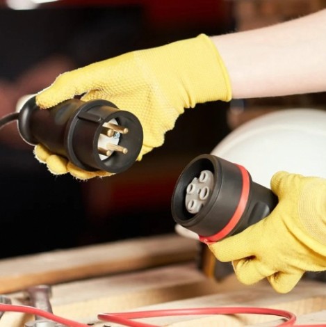 Вилка REXANT 111-006 переносная влагозащищенная 3P+PE, 32A, IP44 каучук