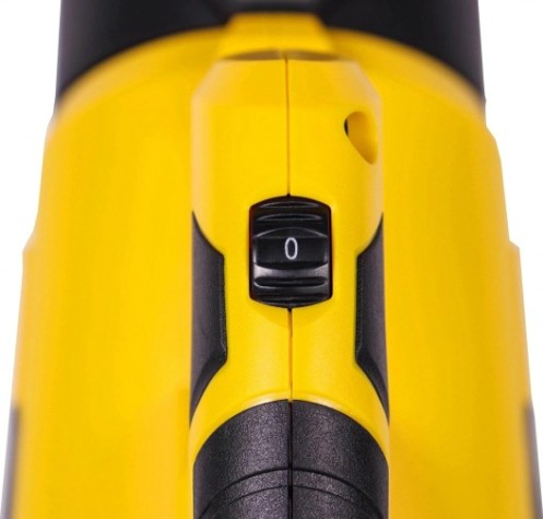 Воздуходувка CHAMPION BB1811 аккумуляторная без АКБ и ЗУ Воздуходувка CHAMPION BB1811 аккумуляторная без АКБ и ЗУ