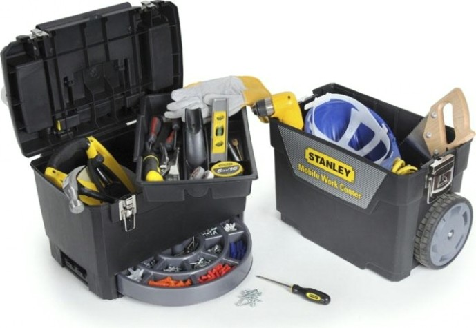 Ящик для инструмента STANLEY MOBILE W/CENTER + LATERAL MET LATCHE 1-93-968 [1-93-968]