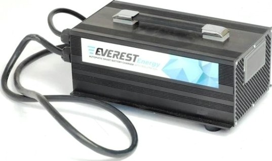 Зарядное устройство EVEREST Energy EVE-24-30 серии для agm и gel Зарядное устройство EVEREST Energy EVE-24-30 серии для agm и gel