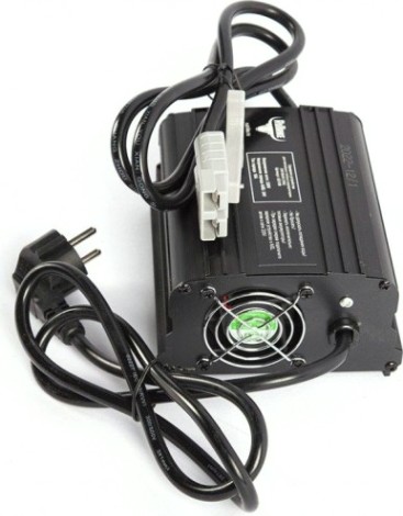 Зарядное устройство RUTRIKE 60V 32-55A/H интеллектуальное для литиевых аккумуляторов [021659]